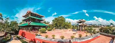 A scenic view of Yulin Jingluetai Zhenwuge