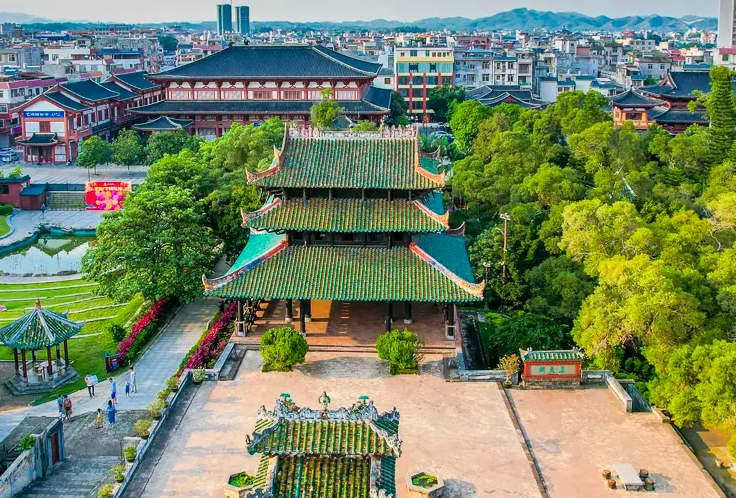 A scenic view of Yulin Jingluetai Zhenwuge