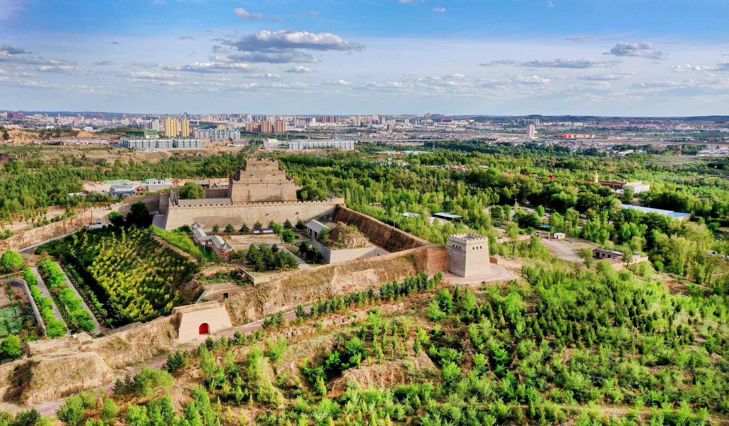 A scenic view of Yulin Linzhou Ancient City