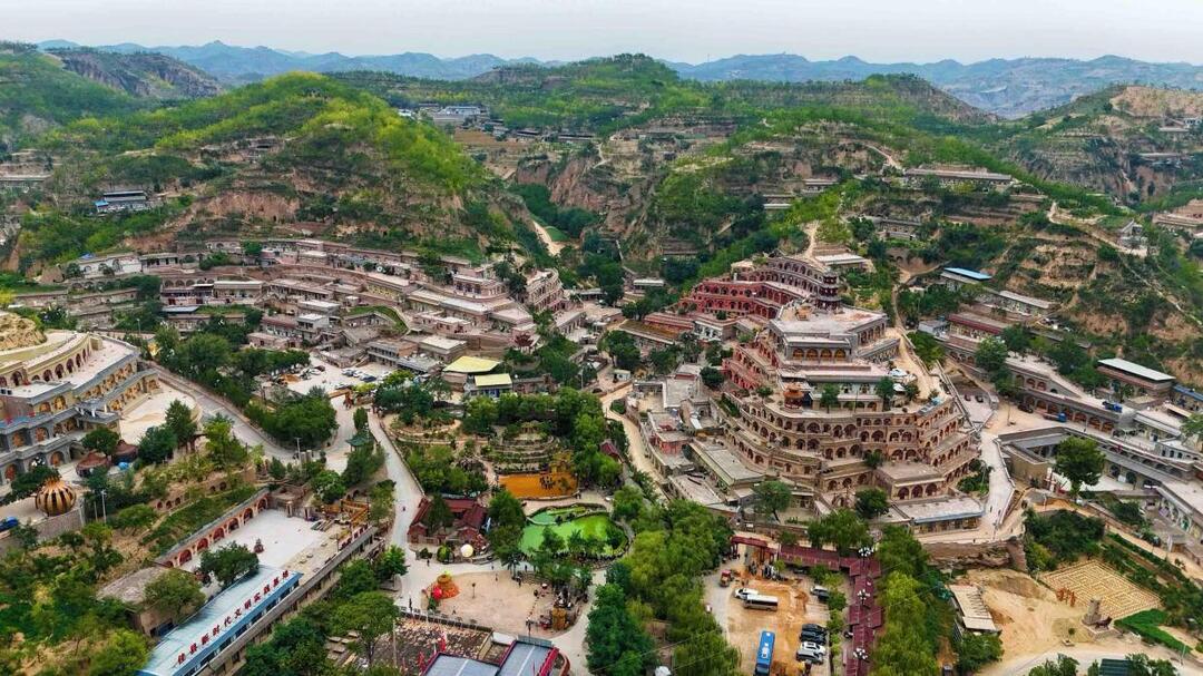 A scenic view of Yulin Wei City