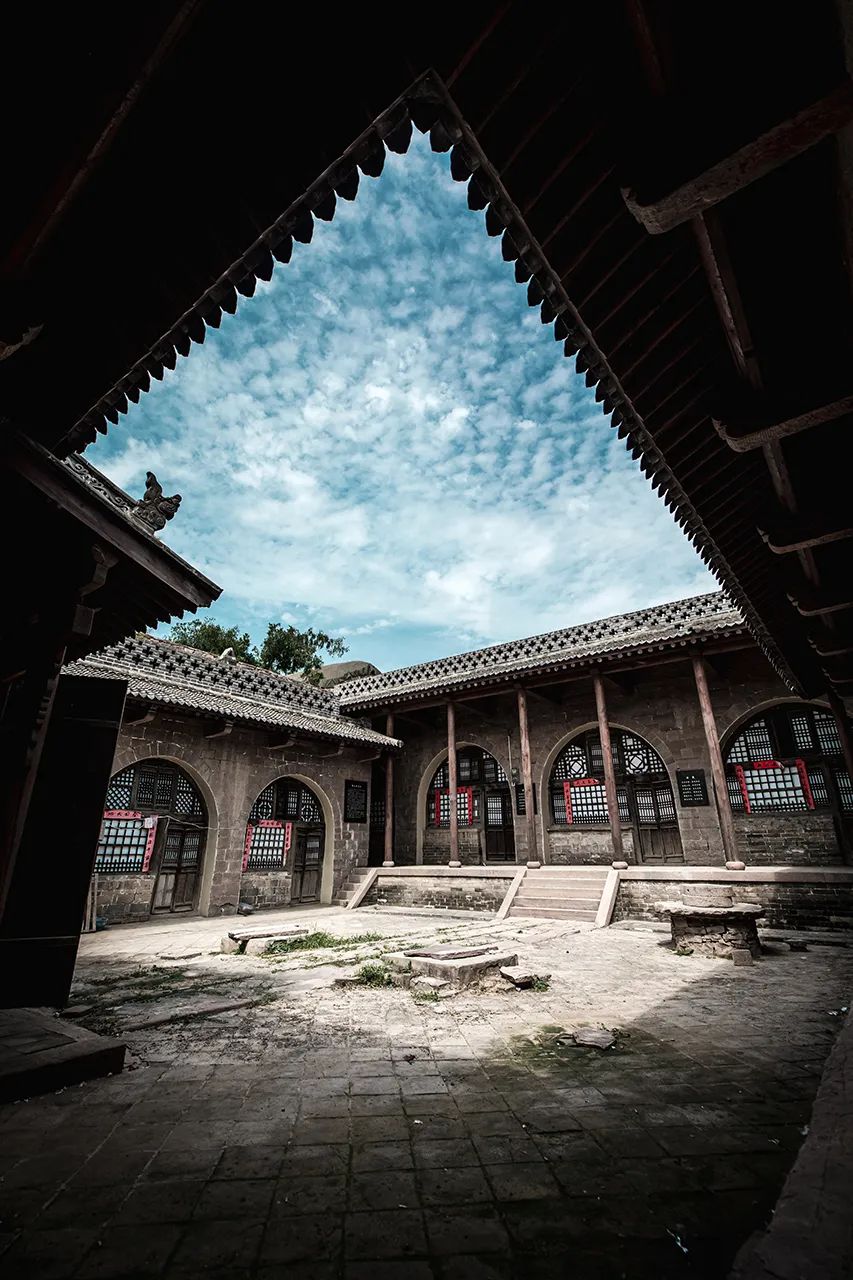 A scenic view of Yulin Wubao Stone City