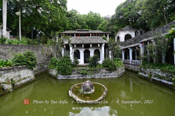 A scenic view of Yulin Xielu Shanzhuang