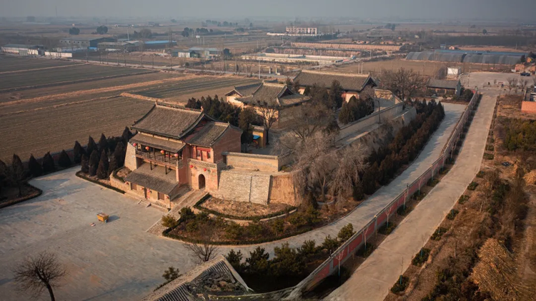 A scenic view of Yuncheng Baitai Temple