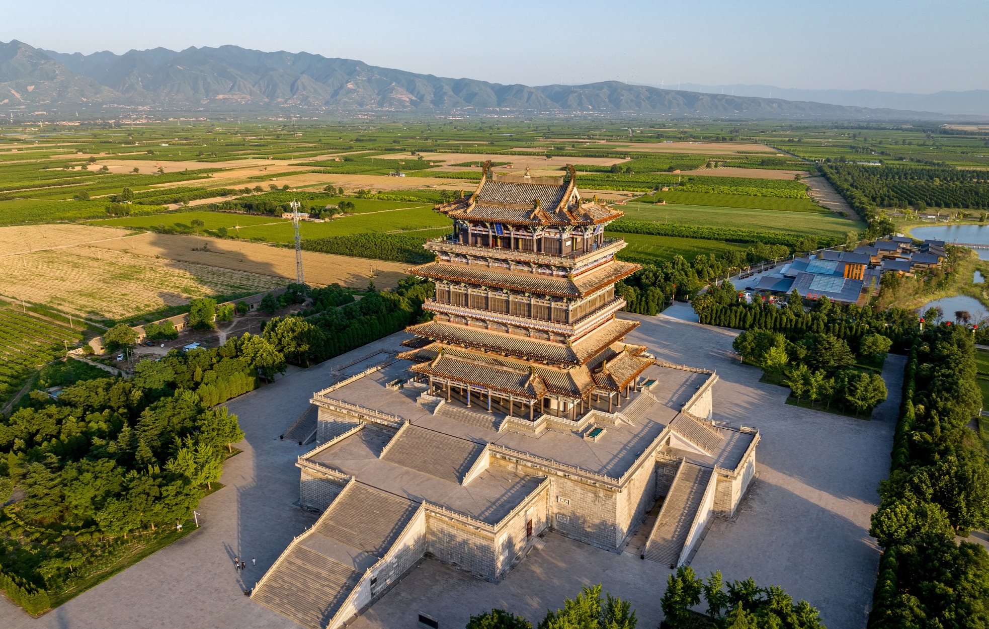 A scenic view of Yuncheng Baitai Temple