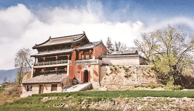 A scenic view of Yuncheng Baitai Temple