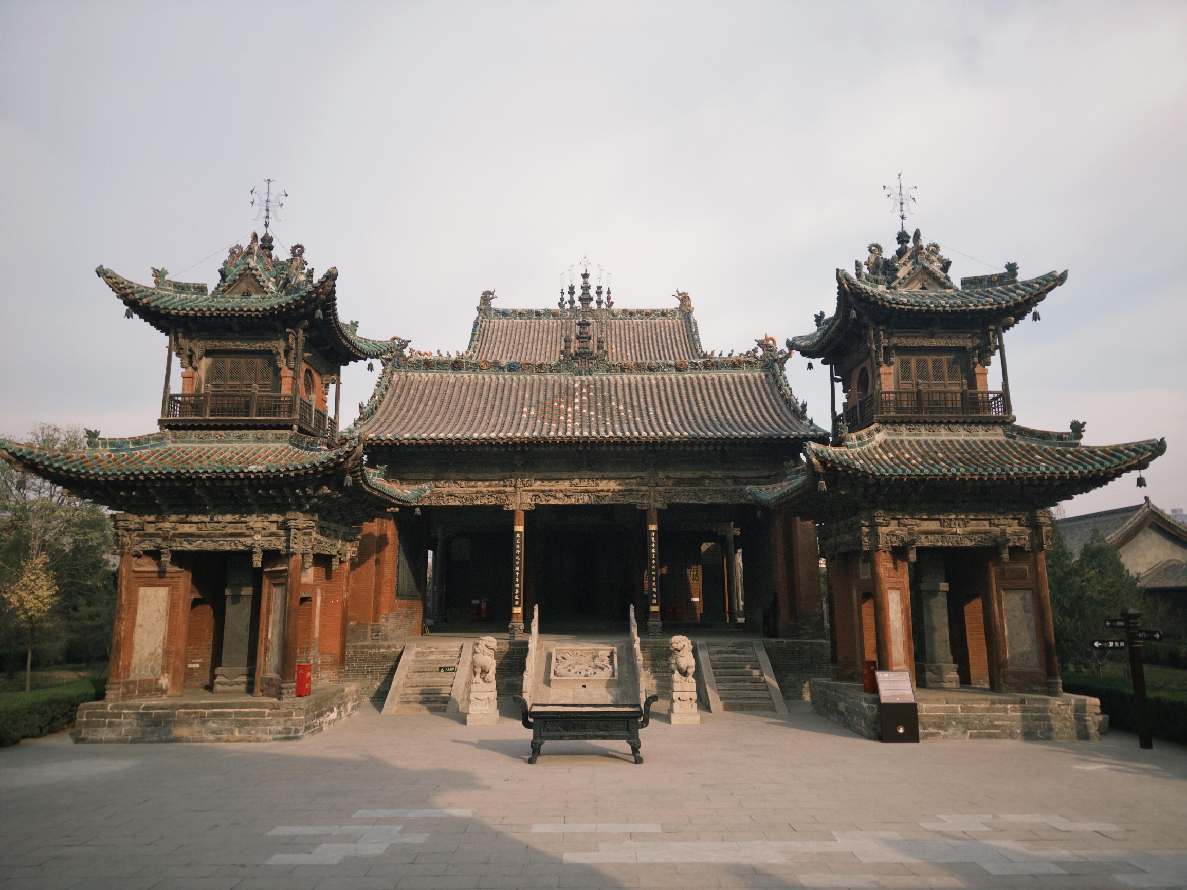 A scenic view of Yuncheng Beichi Jiwang Temple