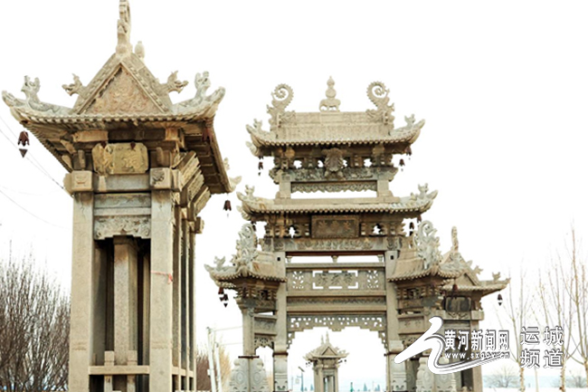 A scenic view of Yuncheng Guojiazhuang Qiu Shi Stone Pailou And Beiting