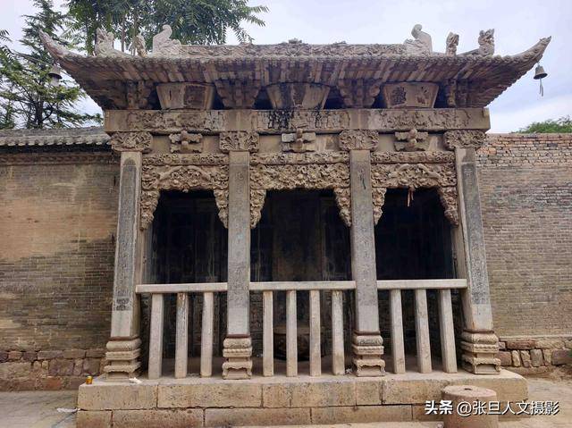 A scenic view of Yuncheng Nanfan Stone Pailou And Beiting