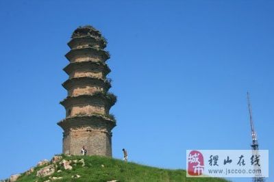A scenic view of Yuncheng Wanrong Jiwangshan Pagoda