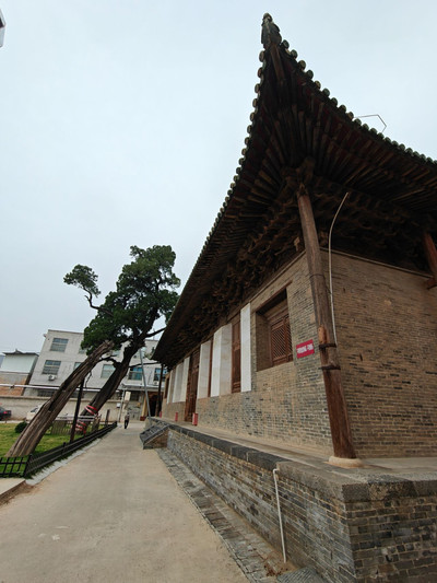 A scenic view of Yuncheng Xiaxian Confucian Temple Hall