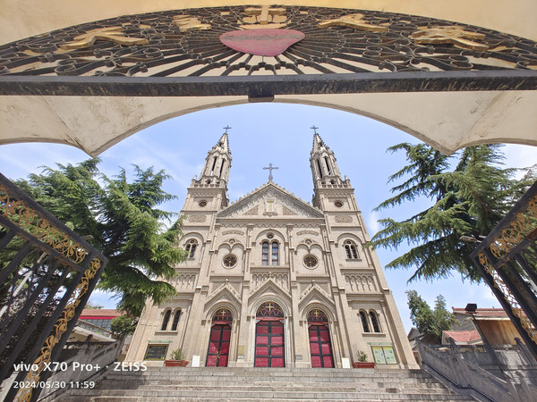 A scenic view of Yuncheng Xinjiang Shousheng Temple Hall