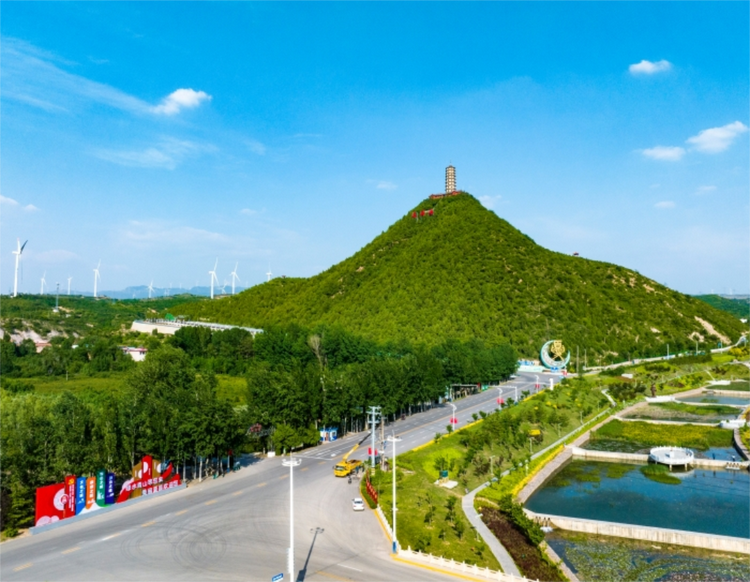 A scenic view of Yuncheng Xuesong Tomb