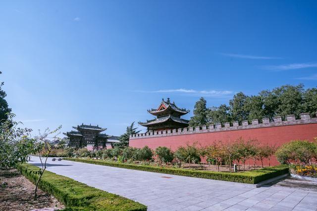 A scenic view of Yuncheng Xuexuan Family Temple And Tomb