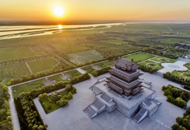 A scenic view of Yuncheng Yongji Bianque Temple