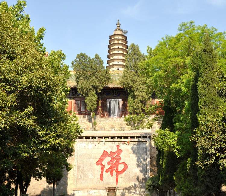 A scenic view of Yuncheng Yongji Wangu Temple