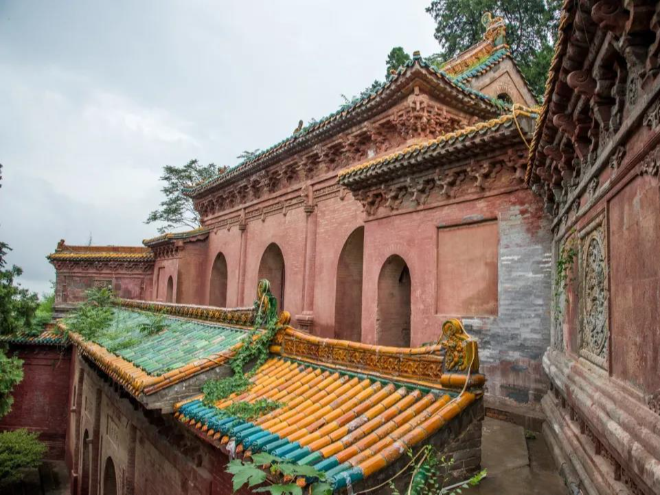 A scenic view of Yuncheng Yongji Wangu Temple