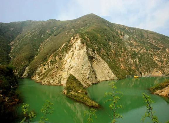 A scenic view of Yuncheng Yuban Ancient Salt Road