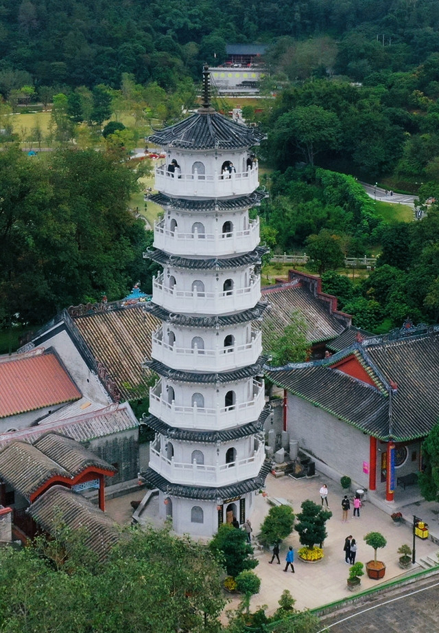 A scenic view of Yunfu Guoensi