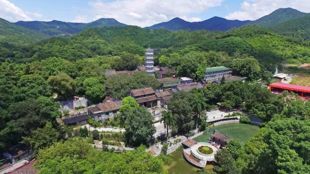A scenic view of Yunfu Guoensi