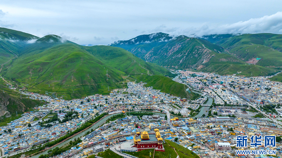 A scenic view of Yushu Gumuqun