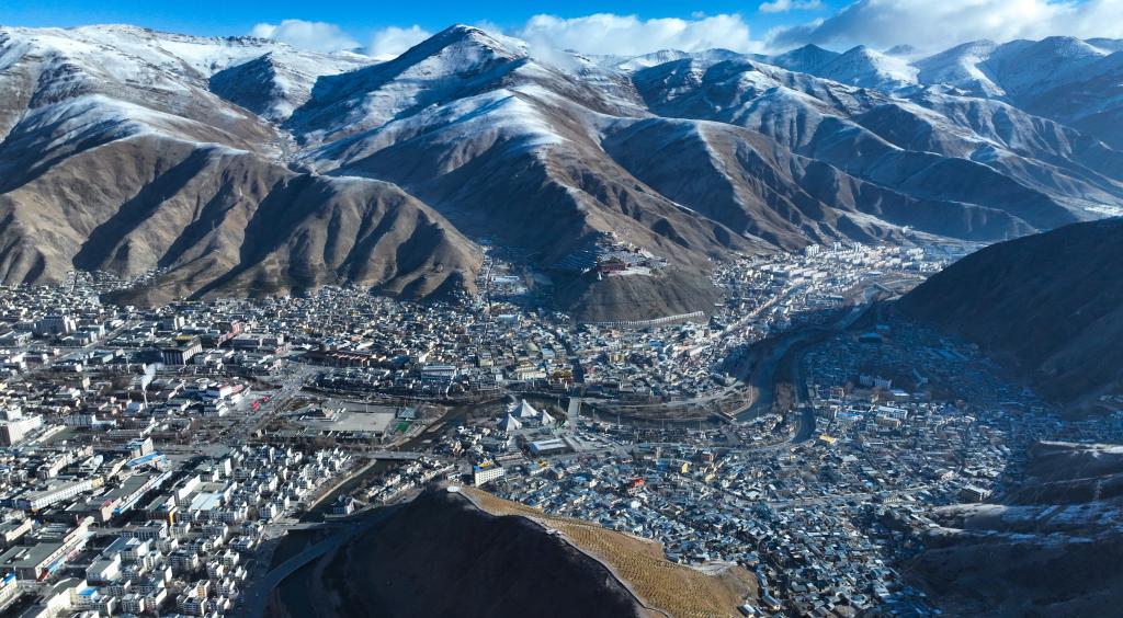 A scenic view of Yushu Gumuqun