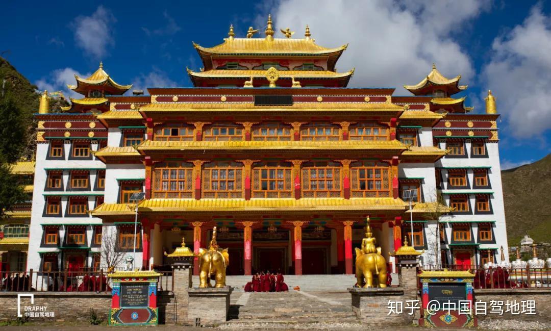A scenic view of Yushu Zangniang Fota Ji Sangzhousi