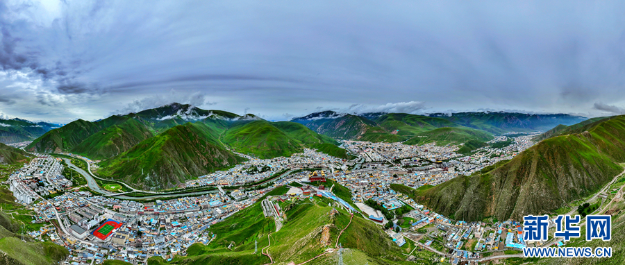 A scenic view of Yushu Zanie Muqun