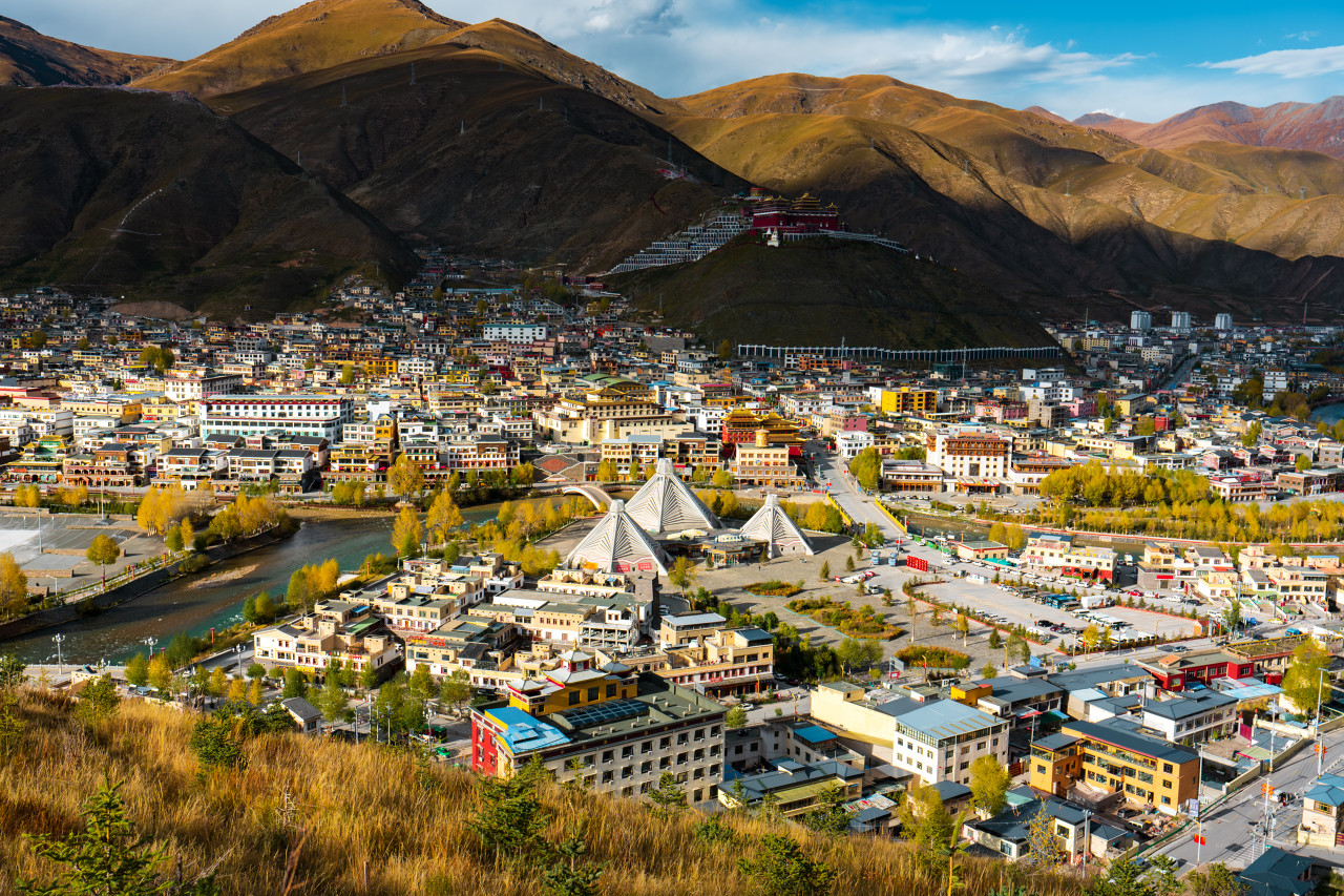 A scenic view of Yushu Zanie Muqun