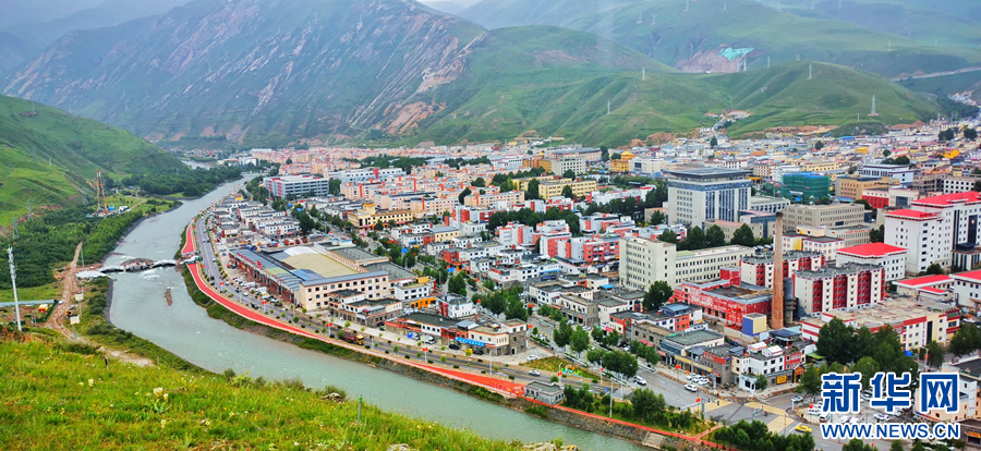 A scenic view of Yushu Zanie Muqun