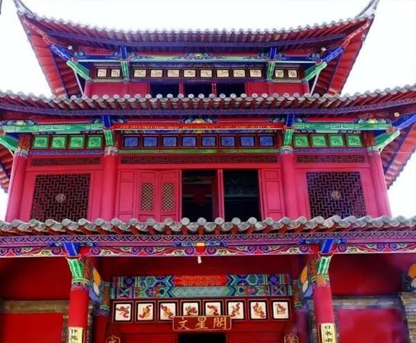 A scenic view of Yuxi Jiangchuan Wenmiao