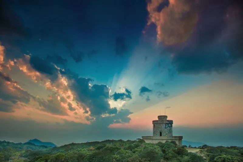 A scenic view of Yuxi Jinlianshan Xueshan Yizhiqun
