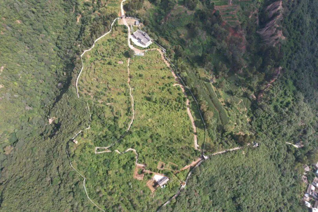 A scenic view of Yuxi Lijiashan Gumuqun