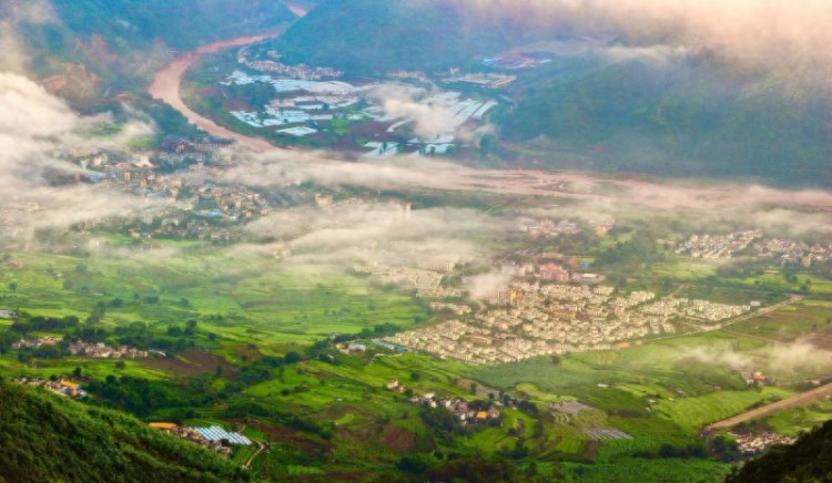 A scenic view of Yuxi Longxi Shizu Zhuangyuan