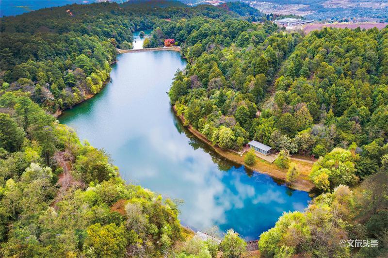 A scenic view of Yuxi Longxi Shizu Zhuangyuan