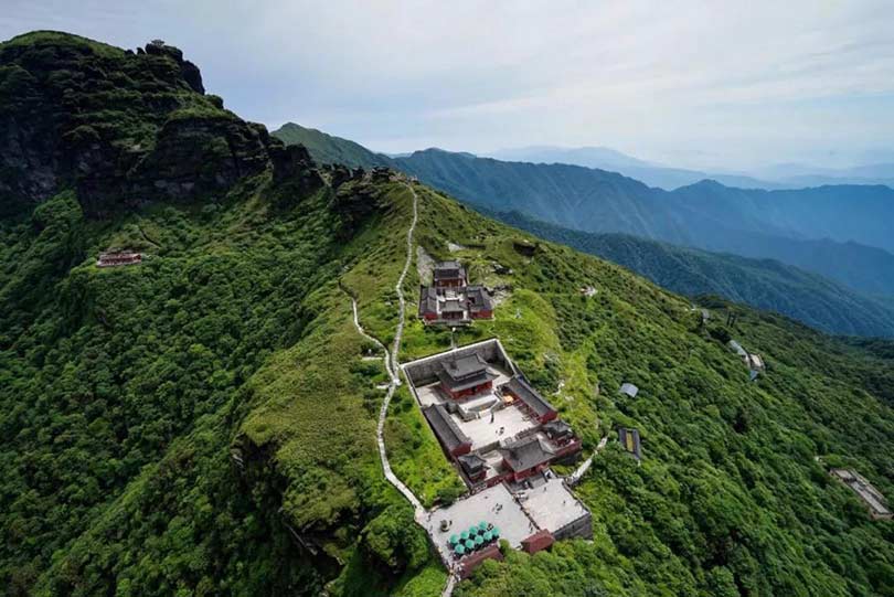 A scenic view of Zhangjiajie Hong Er Liu Juntuan Changzheng Chufadi Jiuzhi