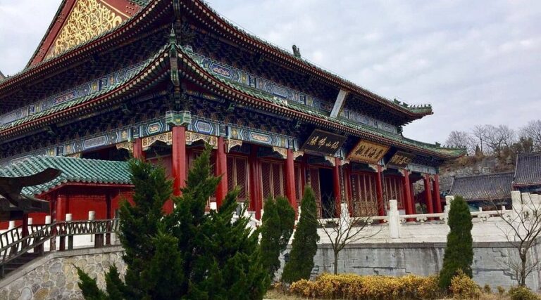 Your Ultimate Guide to Zhangjiajie Puguang Chansi Gujianzhuqun: Nature, History, and Adventure Awaits