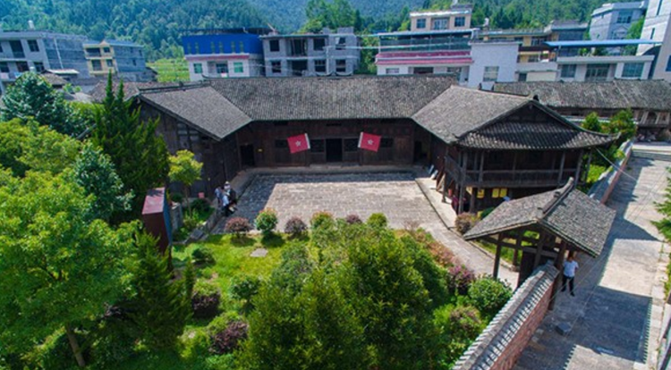 A scenic view of Zhangjiajie Xiange Chuanqian Geming Genjudi Jiuzhi