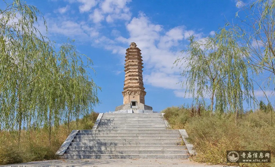 A scenic view of Zhangjiakou Fozhen Sheliluo Niluo Pagoda