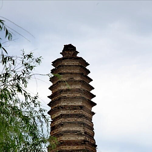 A scenic view of Zhangjiakou Fozhen Sheliluo Niluo Pagoda