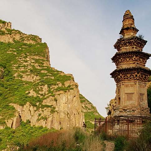A scenic view of Zhangjiakou Jinhe Temple Xuanhuan Pagoda Group