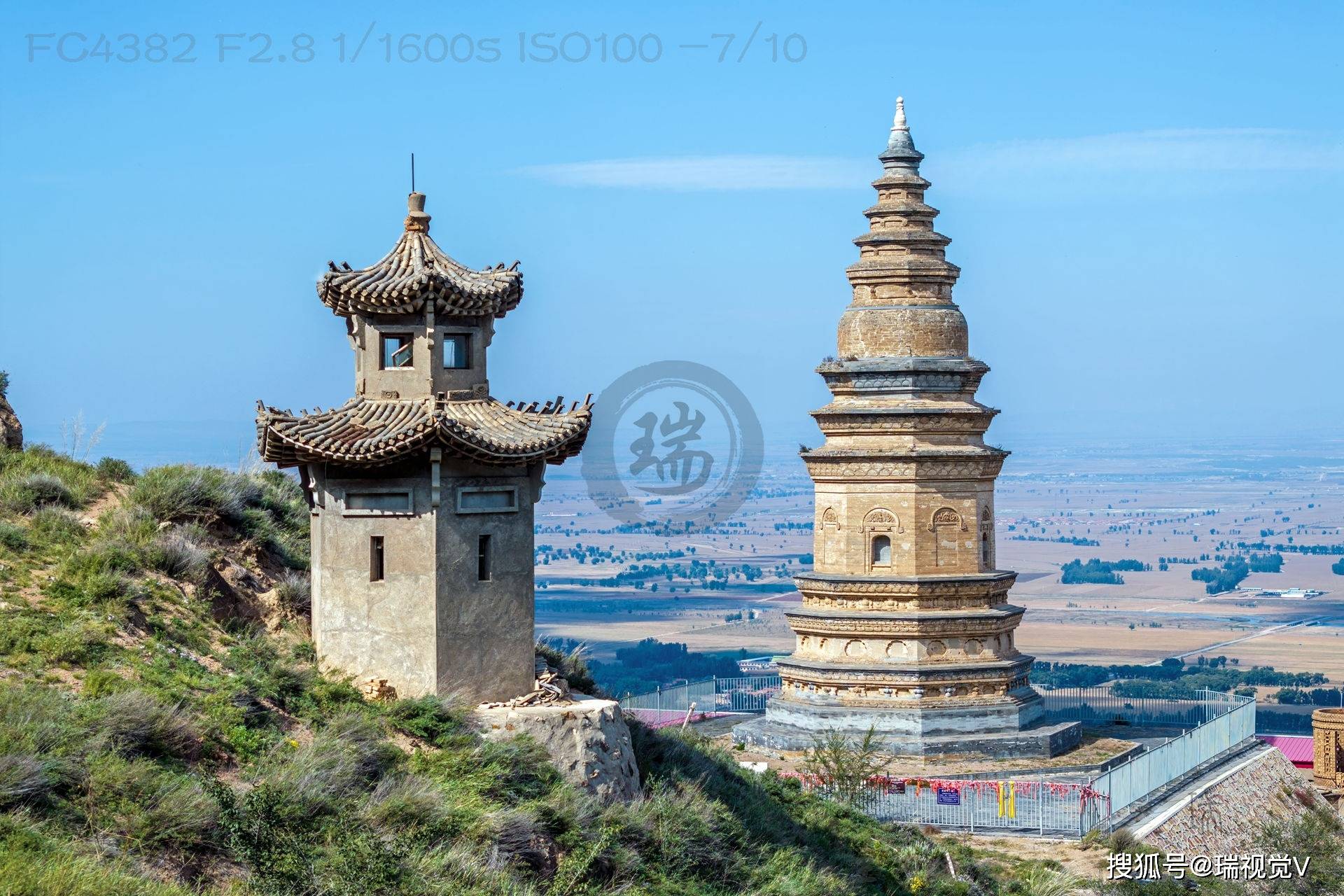 A scenic view of Zhangjiakou Jinhe Temple Xuanhuan Pagoda Group