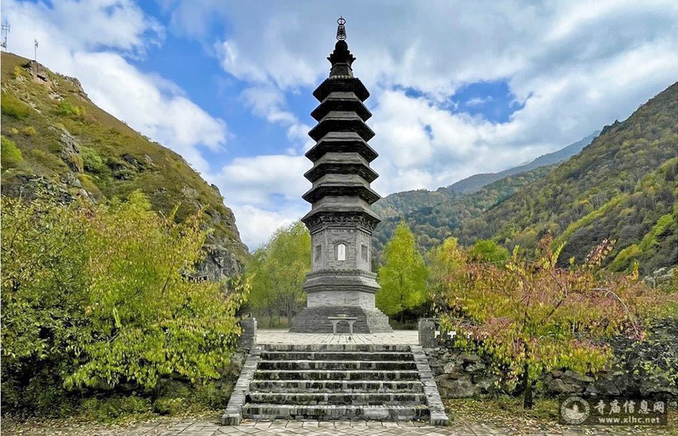 A scenic view of Zhangjiakou Jinhe Temple Xuanhuan Pagoda Group