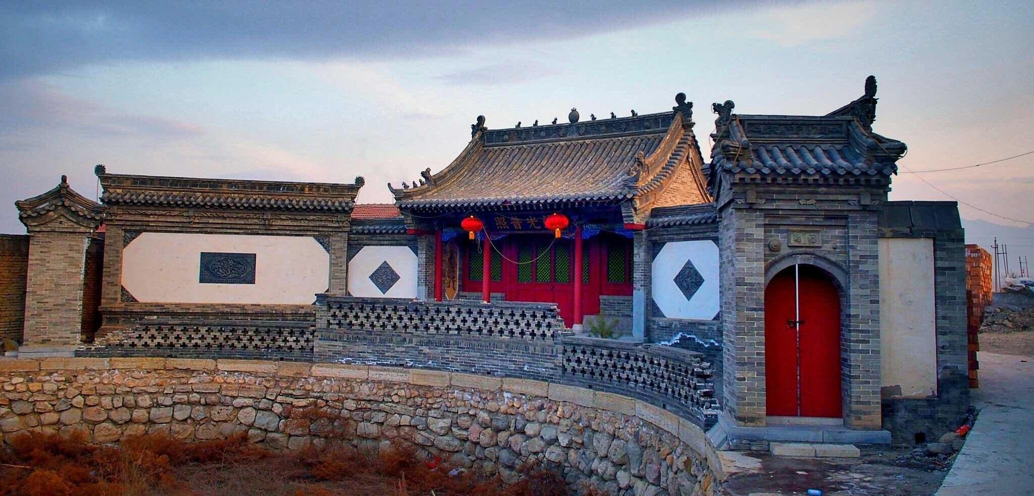 A scenic view of Zhangjiakou Nuanquan Huayan Temple