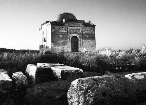 A scenic view of Zhangjiakou Shuzhuang Lou Yuan Tomb