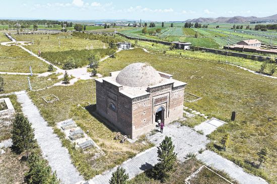 A scenic view of Zhangjiakou Shuzhuang Lou Yuan Tomb