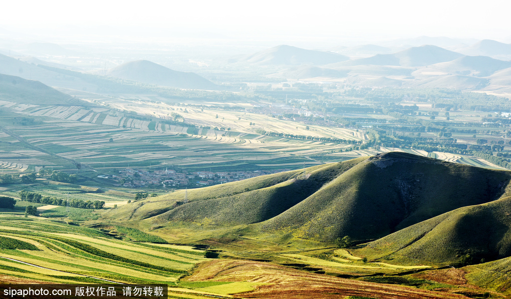 A scenic view of Zhangjiakou Tuchengzi City Site