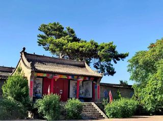 A scenic view of Zhangjiakou Weixian Chongtai Temple
