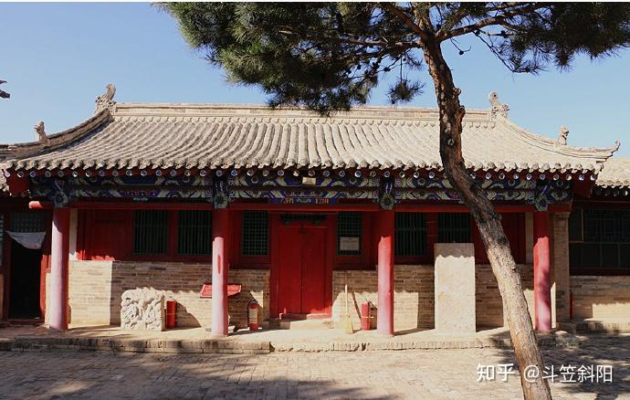 A scenic view of Zhangjiakou Weixian Chongtai Temple