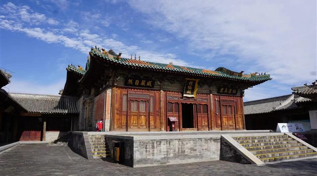 A scenic view of Zhangjiakou Weixian Guandi Temple