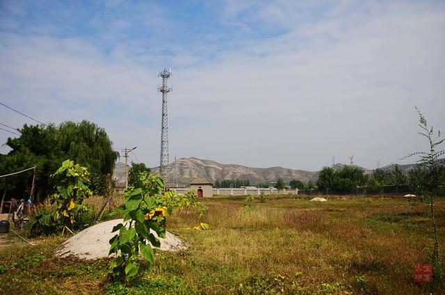 A scenic view of Zhangjiakou Xiabali Tomb Group